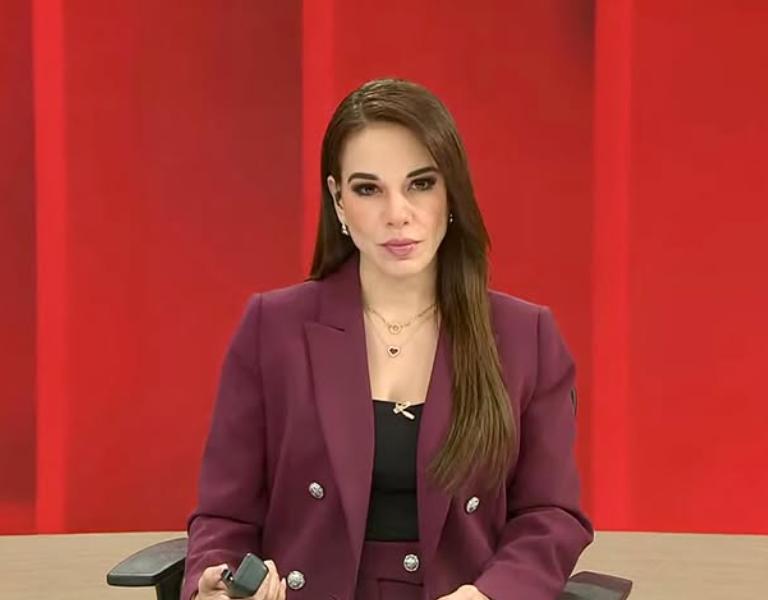 O prezentatoare TV a murit după ce s-a prăbușit cu avionul în timpul primei ei lecții de zbor 1009177