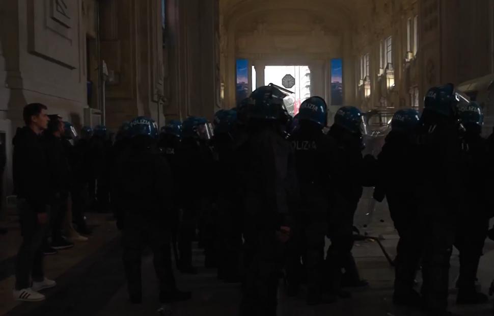 Proteste uriașe pro-Palestina în Italia. Protestatarii se bat cu polițiștii. Grevele sindicatelor și școlilor paralizează țara 1009197