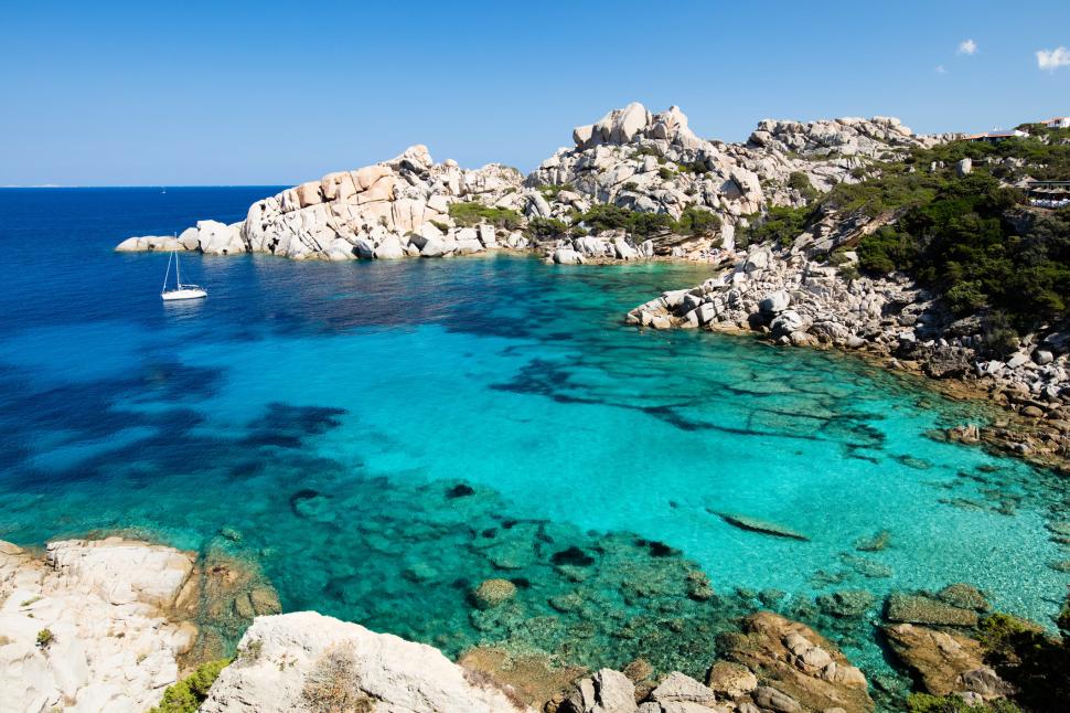 Italia este disperată să-și repopuleze satele pustii și oferă chiar și 100.000 de euro celor care vor să se mute într-o casă abandonată 1009437