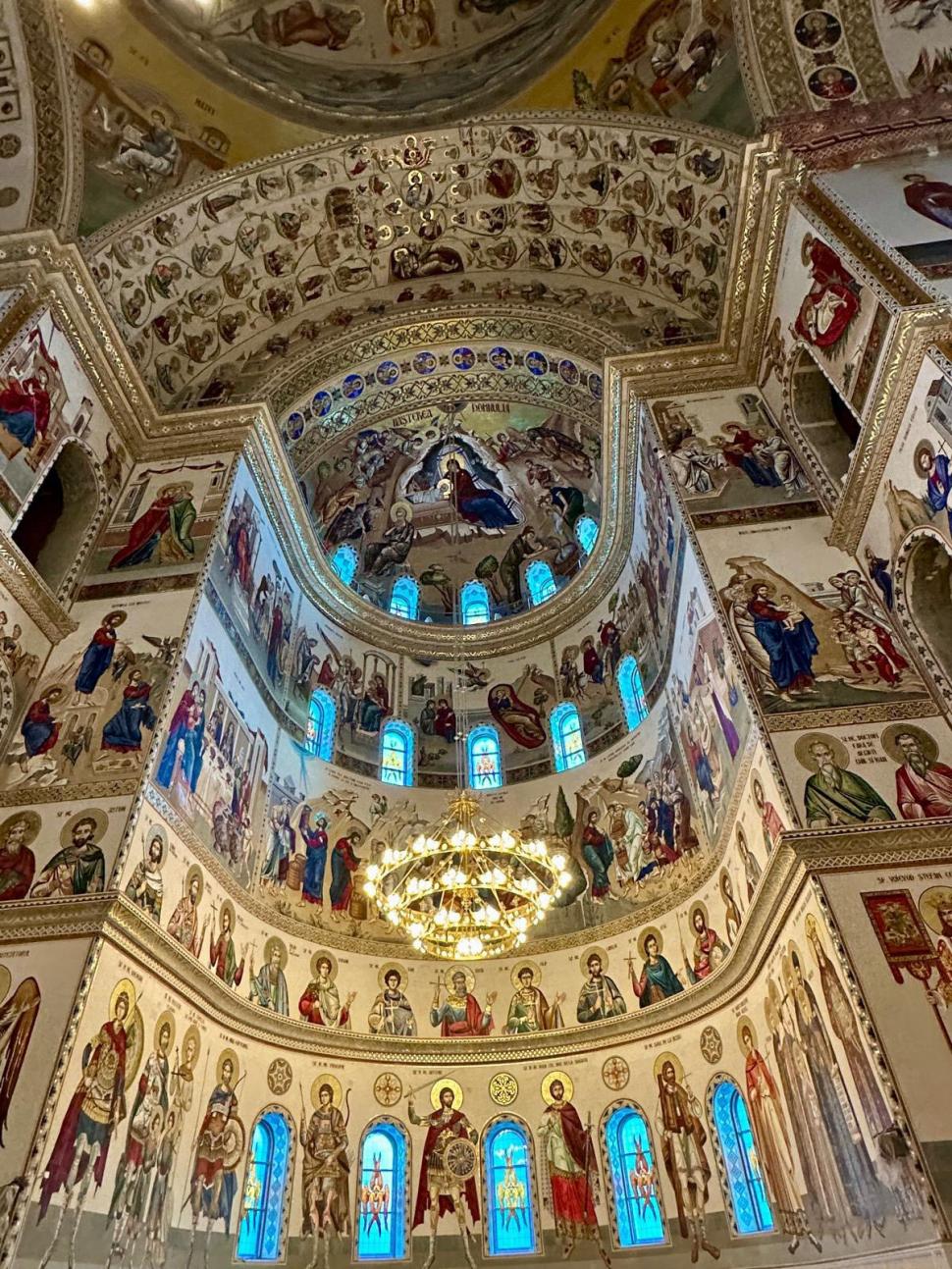 Cum arată în interior Catedrala Mântuirii Neamului. Imagini spectaculoase 1009626