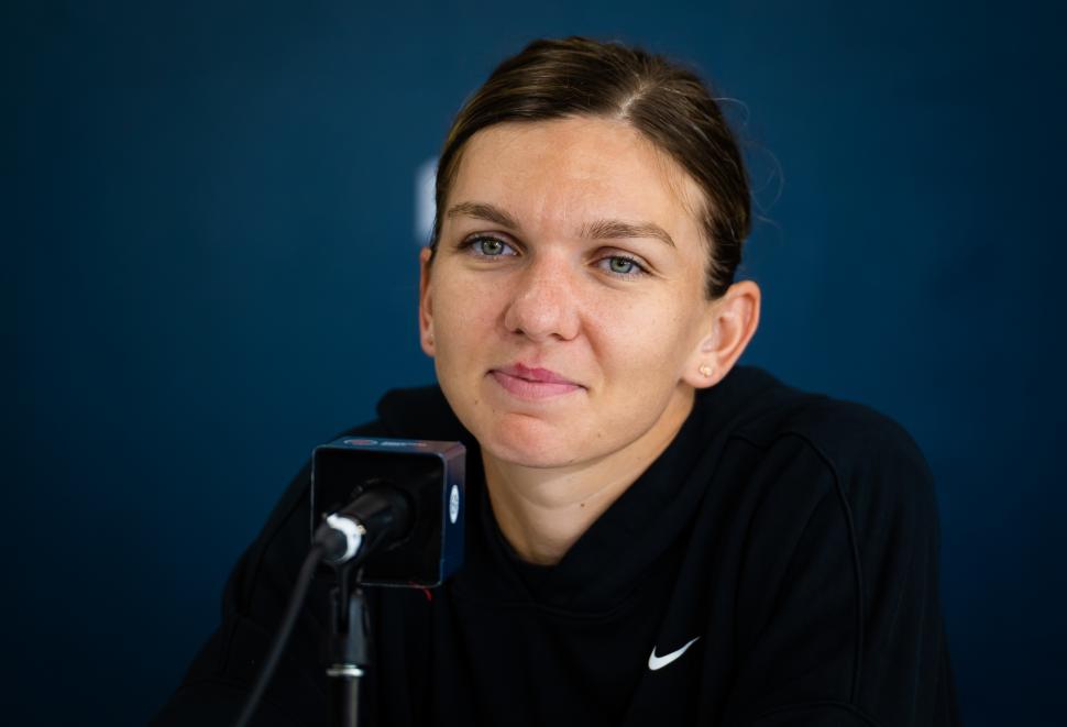 Simona Halep împlineşte 34 de ani. Înainte de ziua ei, a anunţat că a intrat pe piața vinurilor, alături de tatăl său 1010370
