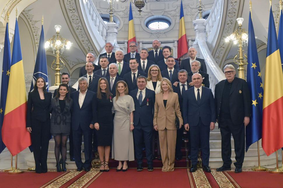 Simona Halep împlineşte 34 de ani. Înainte de ziua ei, a anunţat că a intrat pe piața vinurilor, alături de tatăl său 1010382