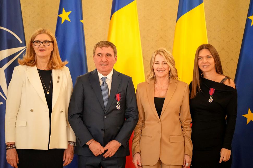 Simona Halep împlineşte 34 de ani. Înainte de ziua ei, a anunţat că a intrat pe piața vinurilor, alături de tatăl său 1010383