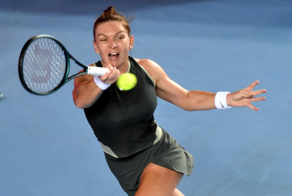 Simona Halep împlineşte 34 de ani. Înainte de ziua ei, a anunţat că a intrat pe piața vinurilor, alături de tatăl său 1010387