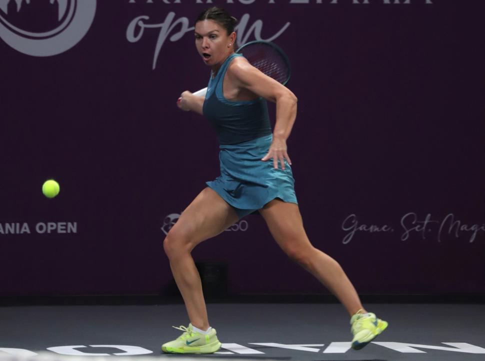 Simona Halep împlineşte 34 de ani. Înainte de ziua ei, a anunţat că a intrat pe piața vinurilor, alături de tatăl său 1010389