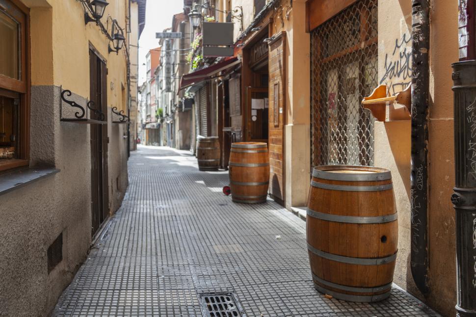 Unul din secretele cel mai bine păstrate din Europa e un oraș spaniol. Nu e aglomerat și atrage cu o catedrală impresionantă și tapas 1010160