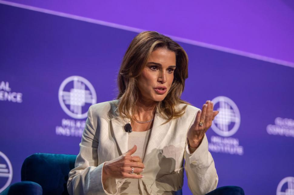 Ipostaza în care a fost surprinsă Rania, regina glamour a Iordaniei. Fotografia s-a viralizat 1010820