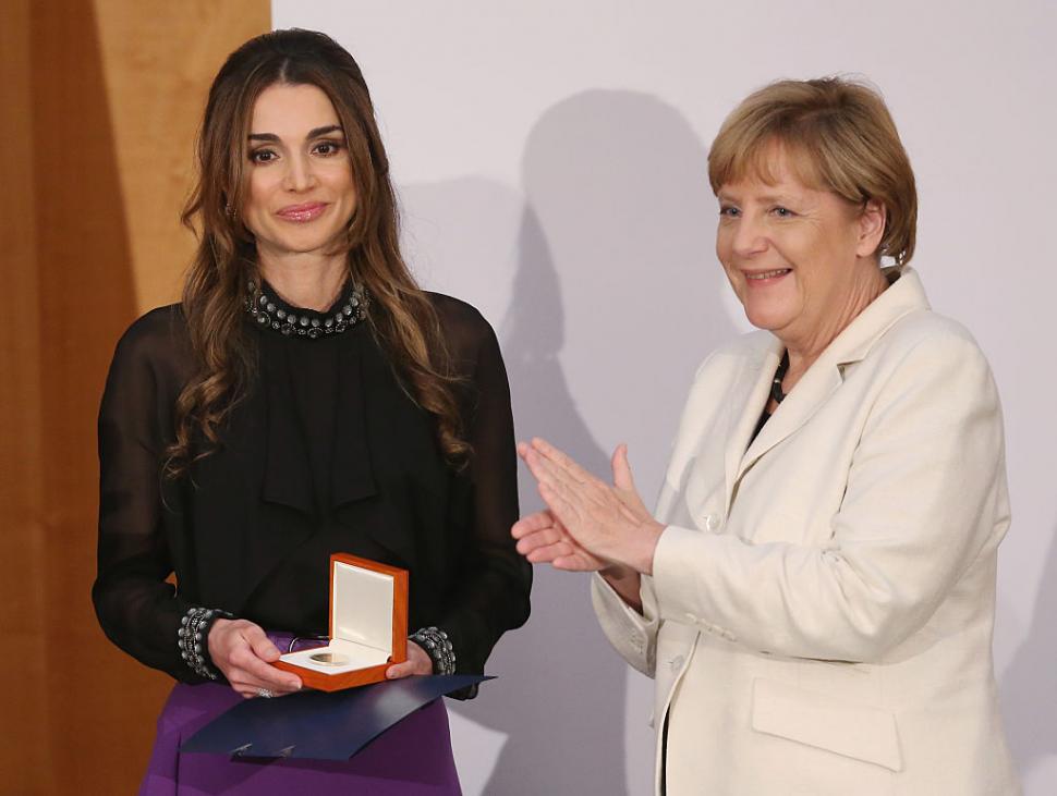 Ipostaza în care a fost surprinsă Rania, regina glamour a Iordaniei. Fotografia s-a viralizat 1010824