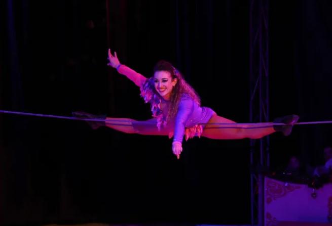 O acrobată a căzut de la 5 metri înălțime și a murit, în timpul spectacolului, la un circ din Germania. Mariana avea 27 de ani 1010966