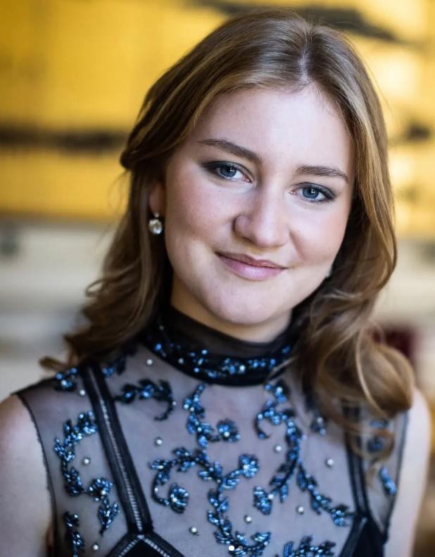 Toți belgienii își pun întrebări despre prințesa lor. Élisabeth a apărut într-o fotografie controversată cu prințul de Liechtenstein 1010896