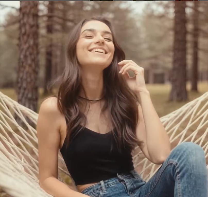 Mare scandal la Hollywood din cauza unei actrițe în ascensiune, care, de fapt, nu e reală. Cine este Tilly Norwood 1011132