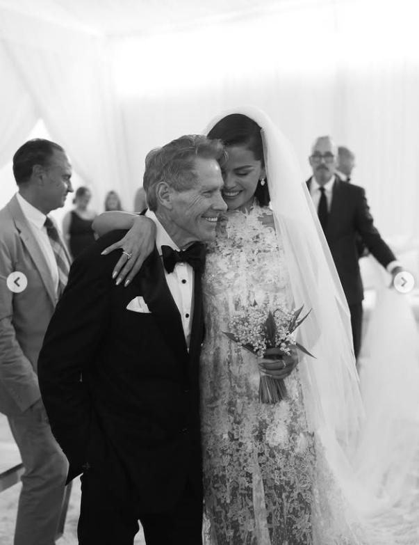 A dansat desculță la petrecerea plină de vedete. Imagini spectaculoase de la nunta Selenei Gomez 1011455