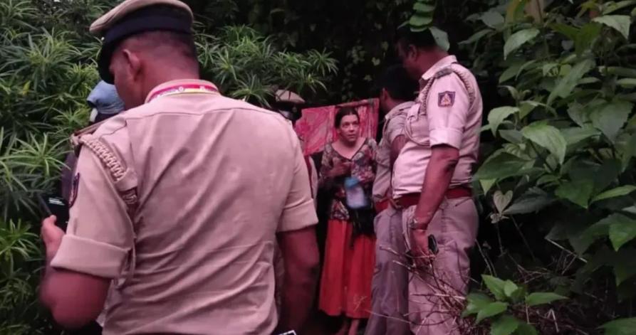 Cazul bizar al rusoaicei care trăia cu fiicele ei într-o peșteră din India. Cine este tatăl fetelor și ce s-a întâmplat în final cu ele 1011336