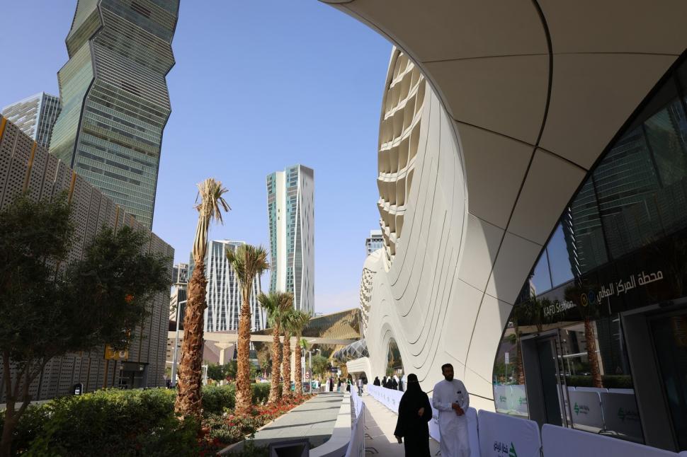 Cum e călătoria cu metroul fără conductor în Arabia Saudită. În interiorul unui sistem uimitor de 22 de miliarde de dolari 1011378