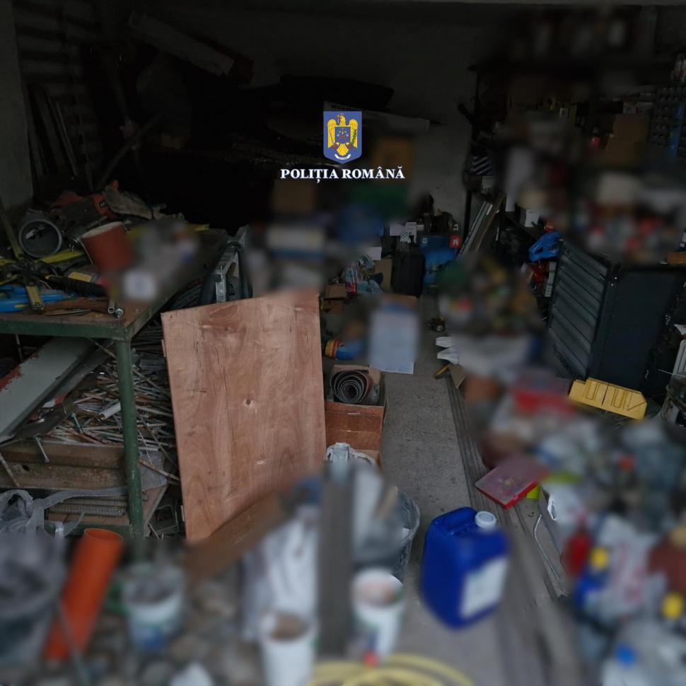 Percheziții de amploare la CFR Marfă: Angajați acuzați că fură din locomotive 1011395