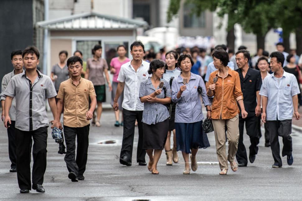 Isterie în Coreea de Nord. Kim Jong Un trimite agenți sub acoperire să găsească femeile cu implanturi mamare „capitaliste” 1011676