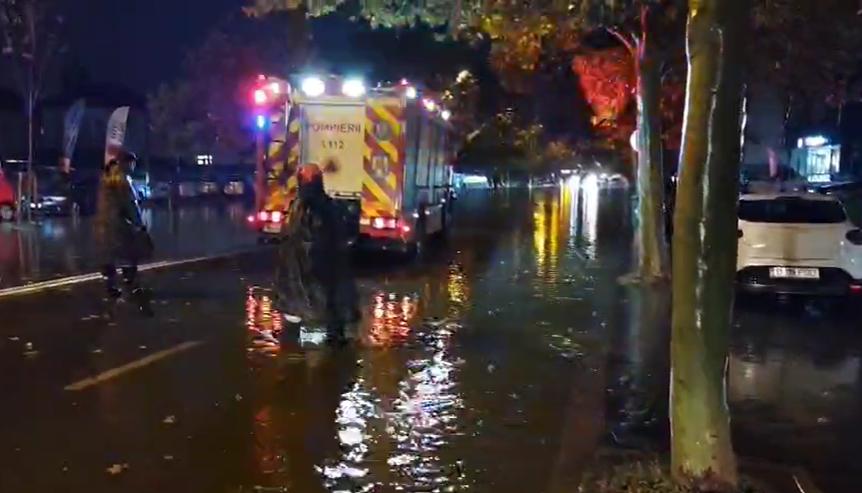 Haos în București: tramvaie și troleibuze blocate, copaci prăbușiți și trafic aerian afectat de furtuna de vineri seară 1012182