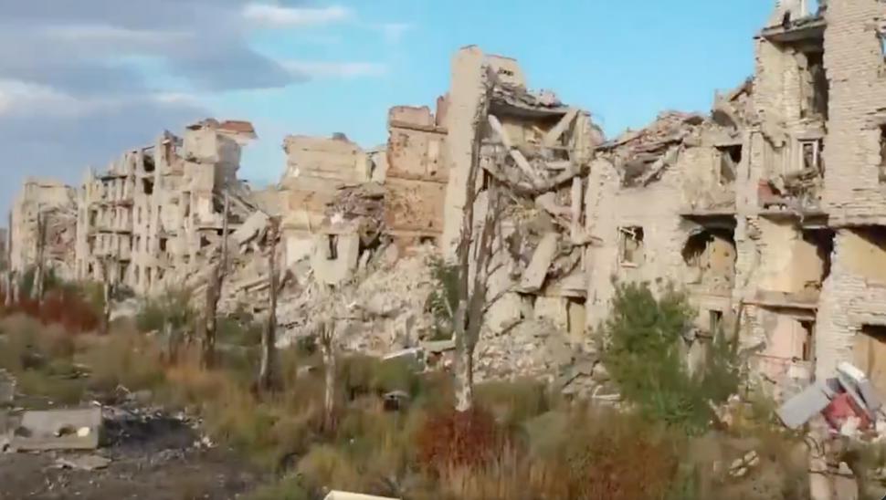 Imagini șocante din orașul ”eliberat” de ruși. Galina, singura femeie rămasă, din cei peste 10.000 de locuitori 1012069