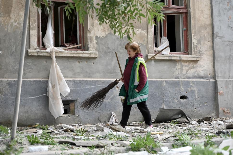 Familii sfâșiate, copii crescuți în frig și teamă. „Ce am învățat după șapte ani pe linia frontului din Ucraina” 1011785