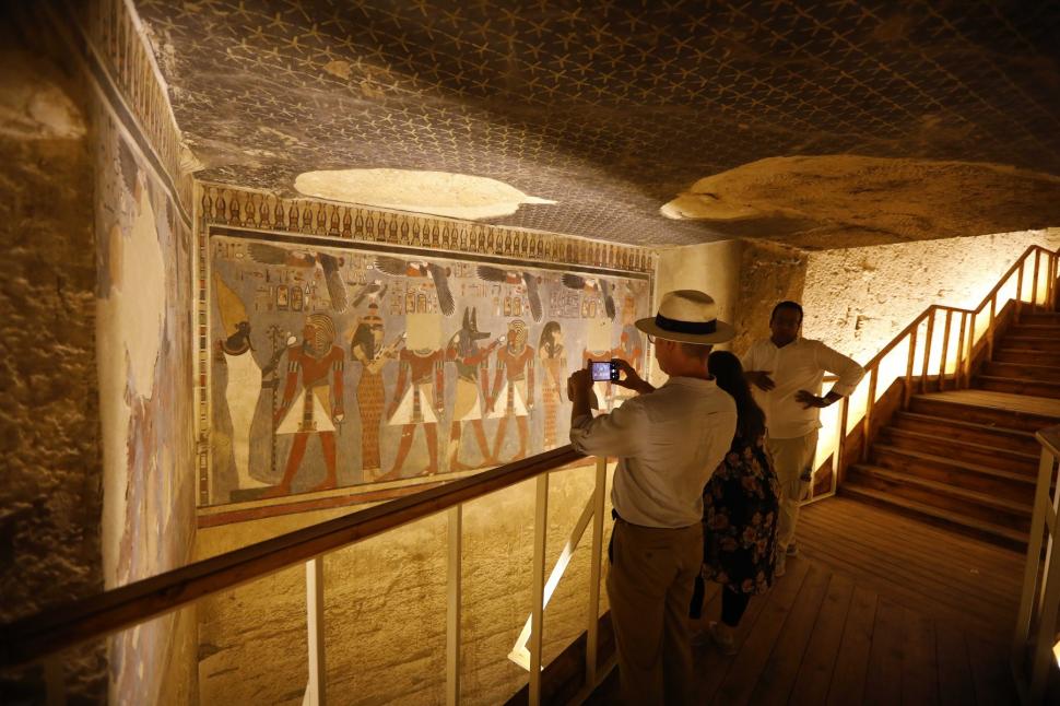 Mormântul faraonului Amenhotep al III-lea, unul dintre cele mai mari din Valea Regilor, a fost deschis publicului 1012341