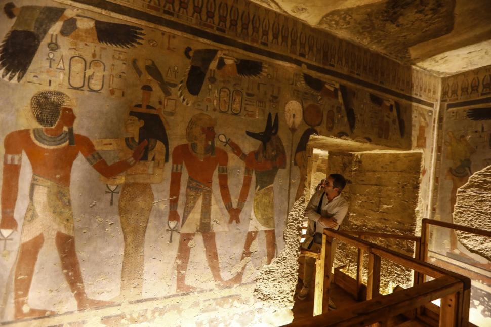 Mormântul faraonului Amenhotep al III-lea, unul dintre cele mai mari din Valea Regilor, a fost deschis publicului 1012342