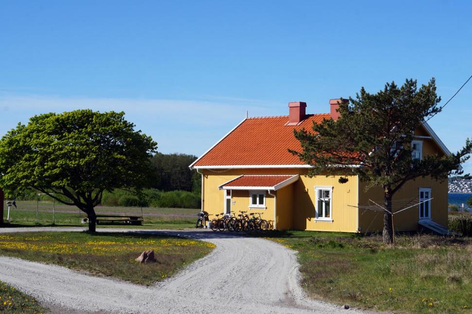 „Cea mai luxoasă închisoare din lume” este în Europa: Pe „Insula Diavolului”, fiecare deținut are o casă, poate pescui și juca tenis 1012670