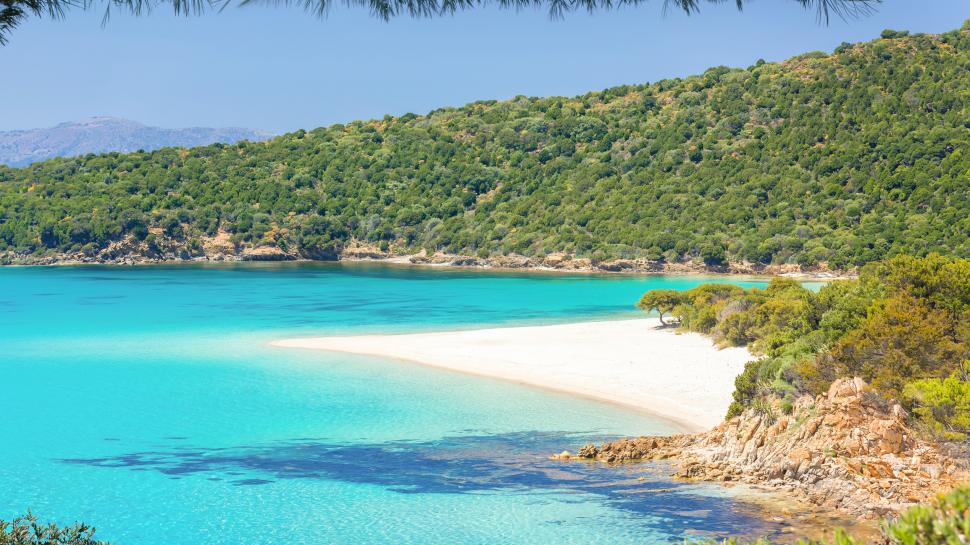 Unde au dispărut oamenii din Sardinia? Toată lumea se întreabă ce se întâmplă pe una dintre cele mai frumoase insule din lume 1012513