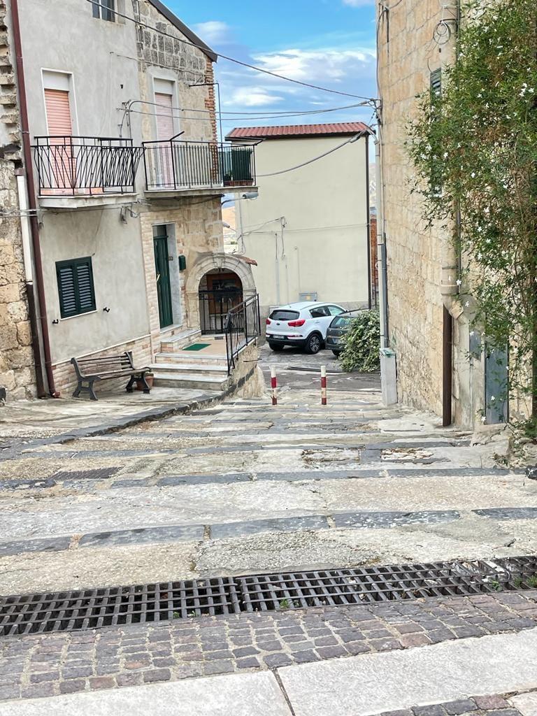 Cum este, de fapt, viața într-un oraș italian cu case de 1 euro 1012715