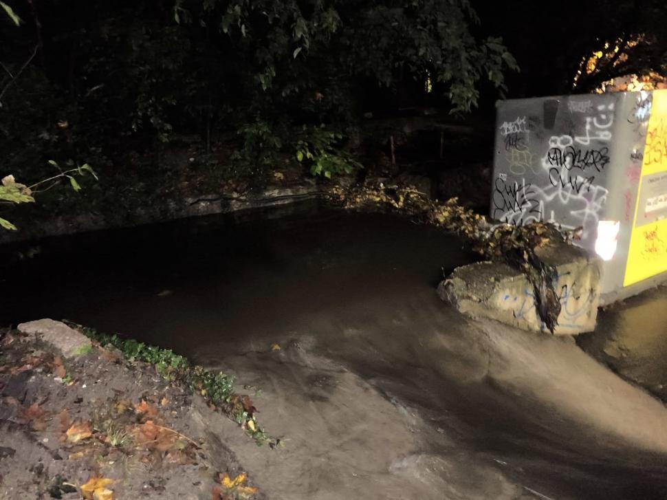 Bulgaria, devastată de inundaţii şi ninsori. Mai multe hoteluri au fost inundate şi şcolile au fost închise din cauza vremii extreme 1013136