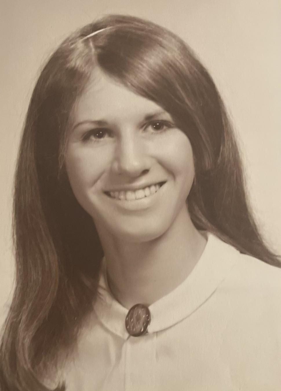 Poliția a rezolvat, în sfârșit, misterul unei femei găsite moarte în casă în 1973. Apoi, după câteva zile, ceva bizar s-a întâmplat 1013396