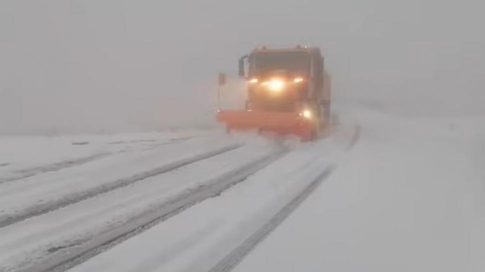 Transfăgărășan a fost închis. CNAIR anunță „ninsori abundente, viscol și strat de zăpadă” pe DN7C: Ce sectoare de drum sunt afectate 1013122