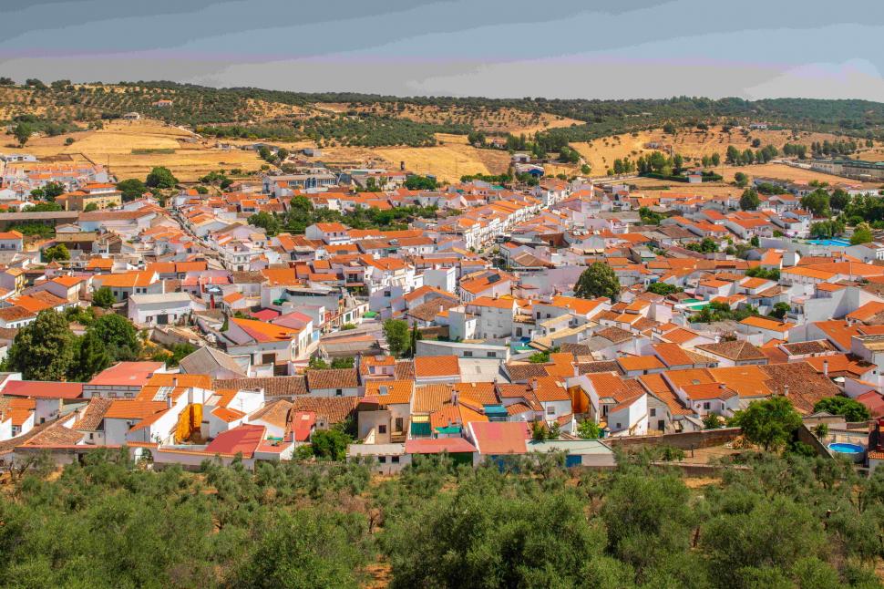 „Am cumpărat cu 500.000 € o casă în Spania în 2001, azi valorează cu 150.000 € mai puțin”. Capcana în care au căzut sute de străini 1013630