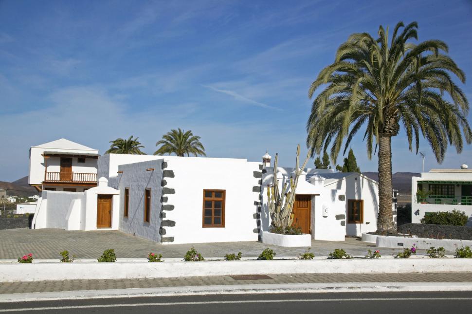 „Am cumpărat cu 500.000 € o casă în Spania în 2001, azi valorează cu 150.000 € mai puțin”. Capcana în care au căzut sute de străini 1013635