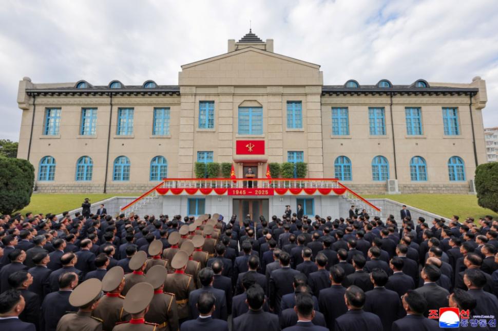 Toate semnele care arată că Kim Jong Un pregătește ceva cu adevărat uriaș la sfârșitul săptămânii 1013563