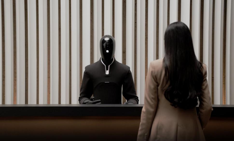 S-a lansat cel mai performant robot umanoid cu AI: Spală vase, udă plantele și stă cu copiii. Imagini cu Figure 03 într-o casă din SUA 1013890