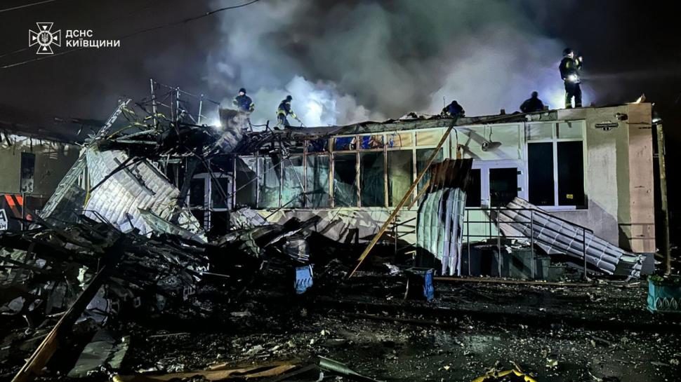 Zelenski le cere aliaţilor sisteme de apărare aeriană şi sancţiuni împotriva Rusiei după atacul devastator asupra reţelei energetice 1013871