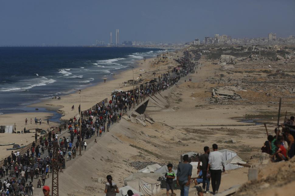 Imaginile durerii și neputinței: Palestinienii se întorc în Gaza după doi ani, dar casele lor nu mai există. „Nu știm unde să mergem” 1014226