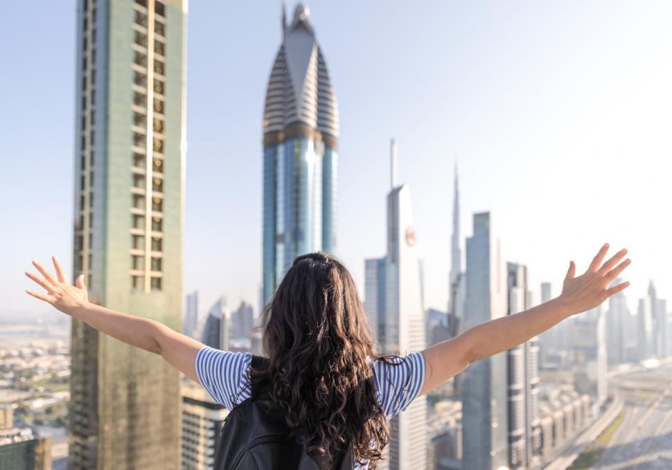 Chinezii au descoperit o nouă metodă să își etaleze statutul. Se duc în Dubai și Doha ca să se laude apoi pe WeChat 1014495