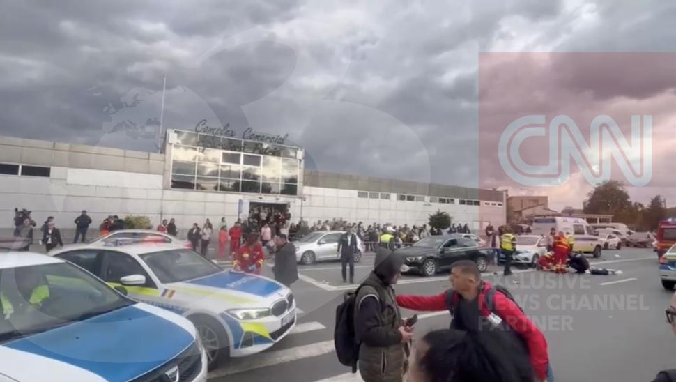 Mamă lovită mortal pe trecere în București, cu fetița de 2 ani. Fiul ei de 10 ani o suna chiar atunci, dar i-a răspuns medicul SMURD 1014588