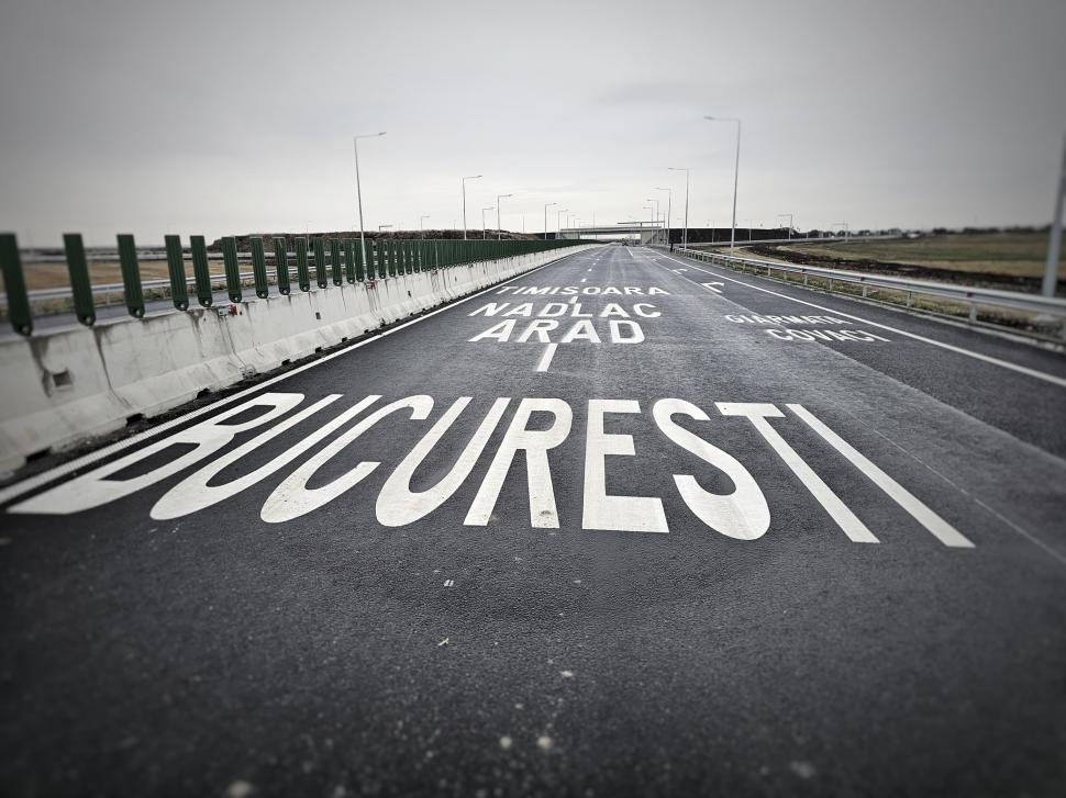 S-a deschis circulația pe noul drum național DN69A. Acesta face legătura între DN69 şi Autostrada A1 1014501