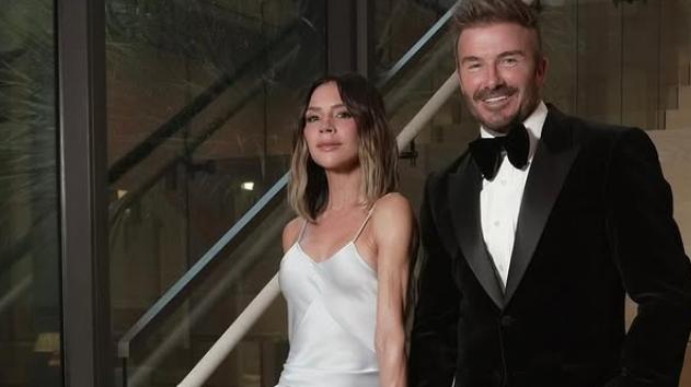 Victoria Beckham dezvăluie de ce și-a scos implanturile: „Nu știu unde au dispărut sânii aceia, dar au dispărut” 1014670