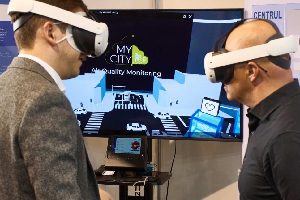 75.355 de vizitatori la cel mai important eveniment dedicat oraşelor viitorului, organizat de Antena 3 CNN cu Salonul Auto București 1015470