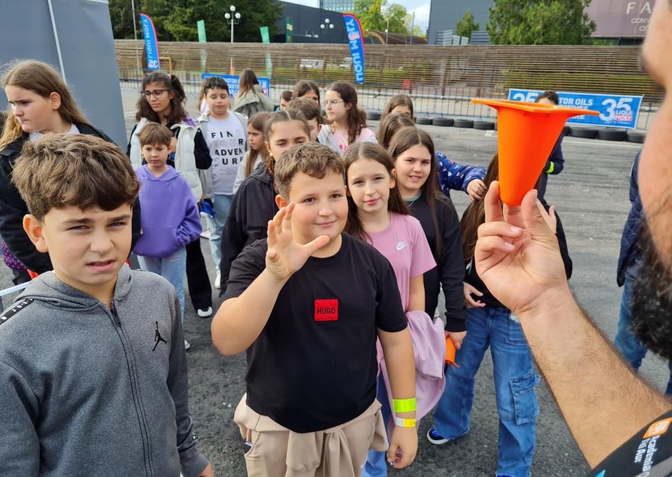 75.355 de vizitatori la cel mai important eveniment dedicat oraşelor viitorului, organizat de Antena 3 CNN cu Salonul Auto București 1015478