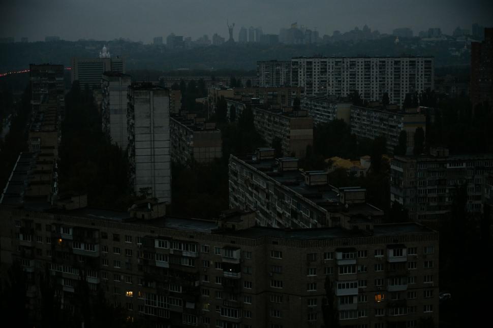  Blackout în Ucraina după atacurile masive ale Rusiei asupra infrastructurii. Zelenski a acuzat Moscova că vrea să "semene haos"  1015524