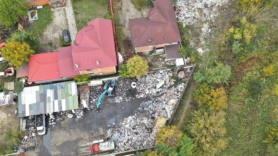 Prima acțiune cu drone a Gărzii de Mediu la Sintești, unde se ard tone de gunoaie. “Imaginile vor fi probe în dosare” 1015502