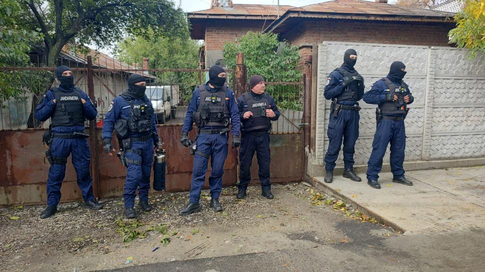 Prima acțiune cu drone a Gărzii de Mediu la Sintești, unde se ard tone de gunoaie. “Imaginile vor fi probe în dosare” 1015505