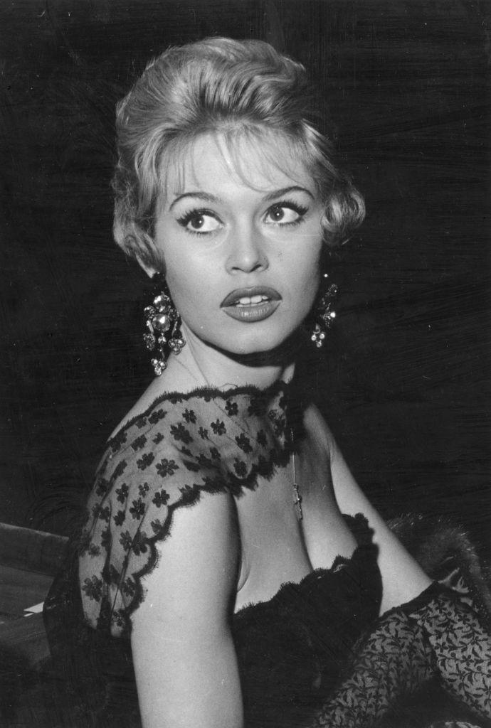  Brigitte Bardot a fost operată la o clinică privată din Franţa. Care este starea actriţei care are "o boală gravă" 1016095