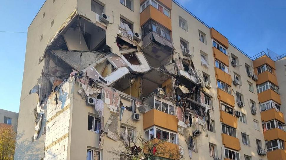 Momentul exploziei din Rahova a fost surprins de camerele de supraveghere. Cum arată acum blocul în care au murit trei oameni 1016024