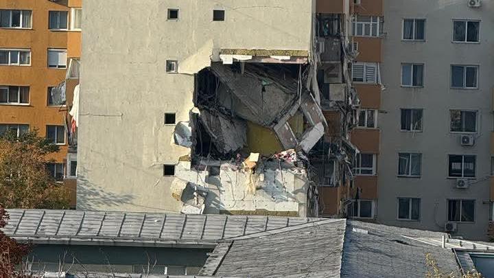 Momentul exploziei din Rahova a fost surprins de camerele de supraveghere. Cum arată acum blocul în care au murit trei oameni 1016030