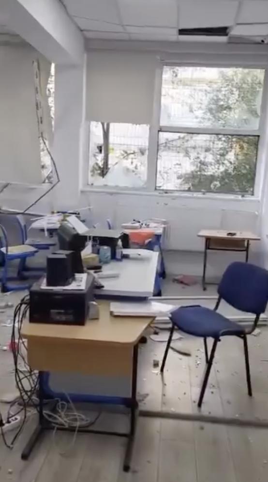 Primele imagini cu liceul afectat de explozia din București: Elevii și profesorii au fost evacuați, câțiva copii au fost răniți 1015876